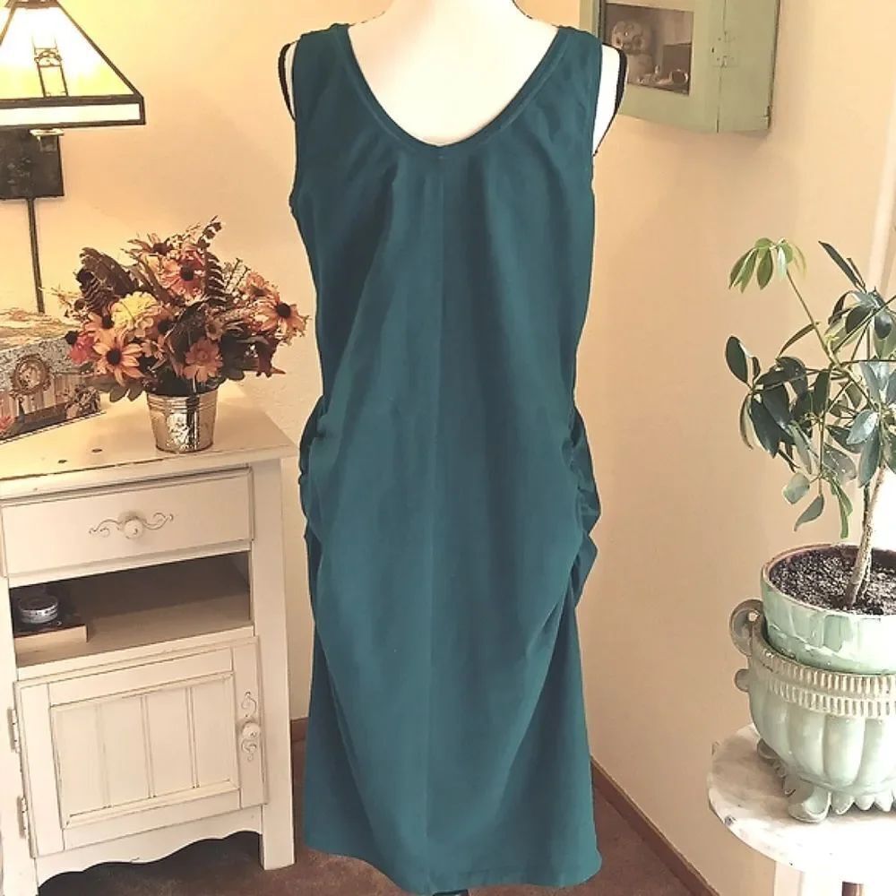 Old Navy Maternity Elegant Teal Dress. - Picture 5 of 10
